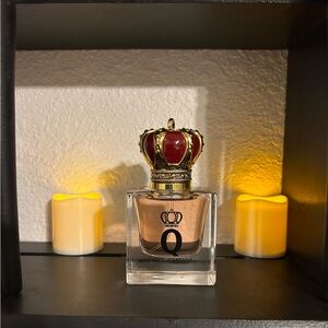 Q by Dolce & Gabbana